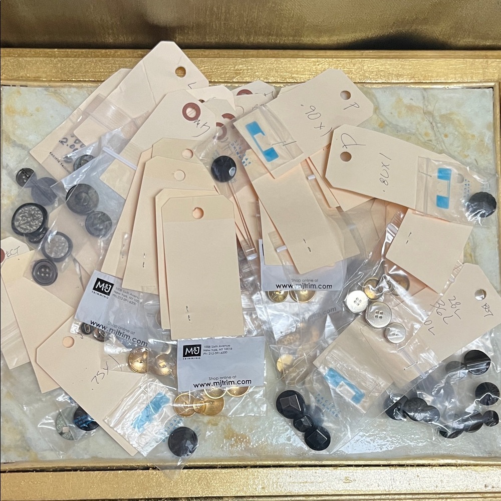 Crafter’s Mystery Bundle of Buttons